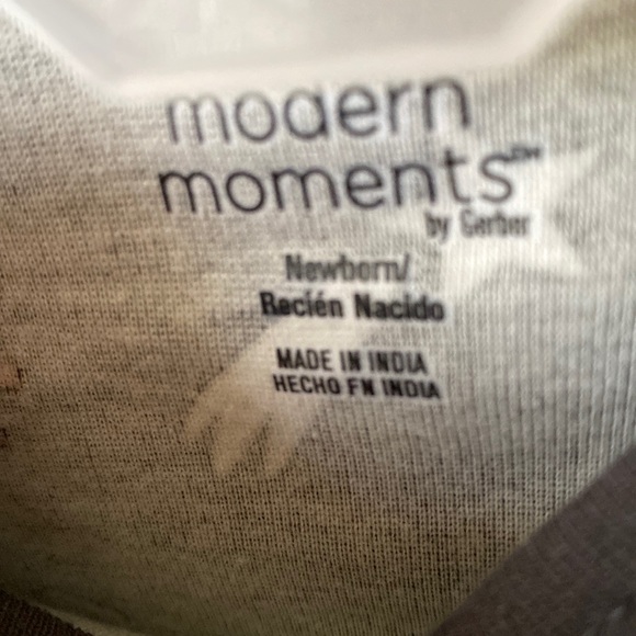 Baby Long Sleeve Space Onesie Size Newborn NEW - Picture 3 of 5